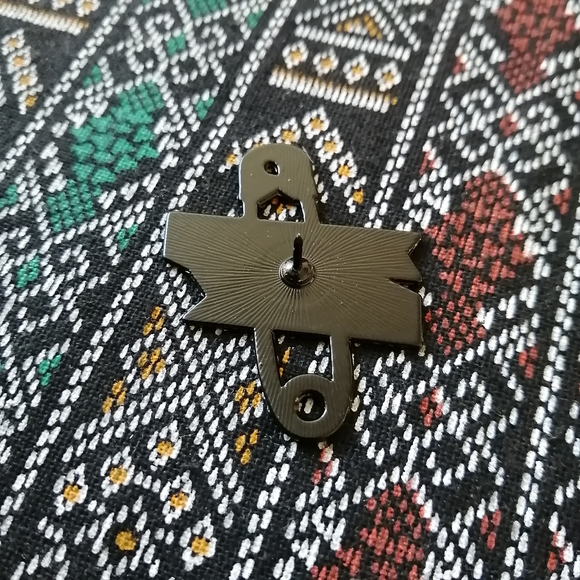 📍2/20$ You Are Safe With Me Enamel Pin NWOT - Picture 6 of 6